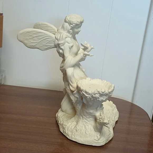 PartyLite P7298 Ariana's Garden Fairy Statue Tea Light Candle Holder Figurine - Picture 4 of 9
